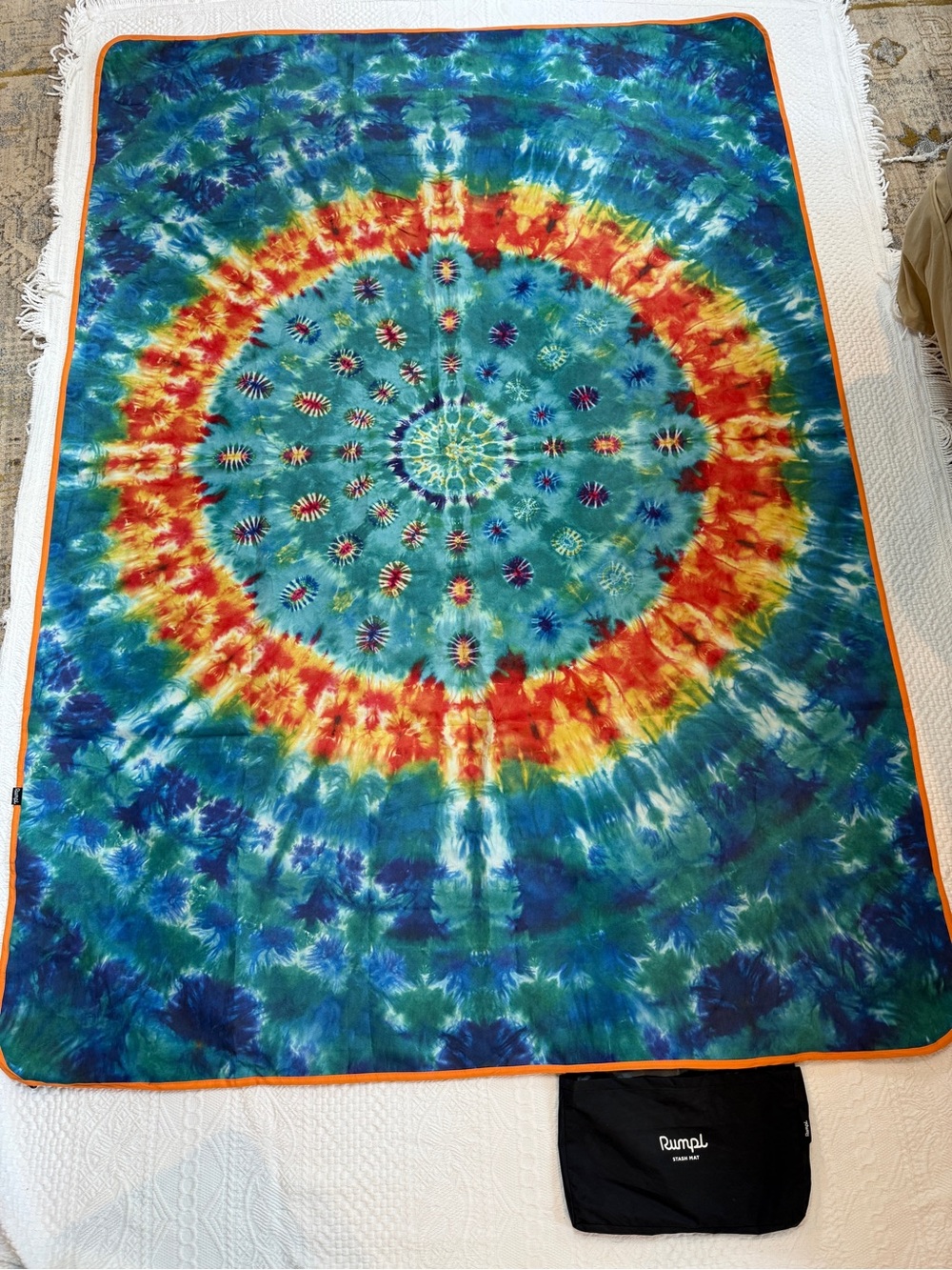 Rumpl Packable Easy Storage Stash Mat Tie Dye Design 52x75 inches